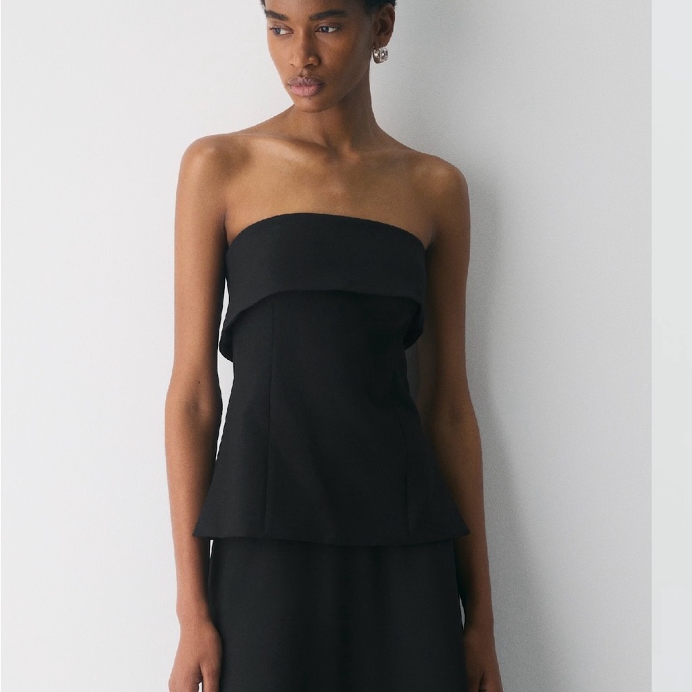 Aritzia Babaton Element Tube Top in size 4